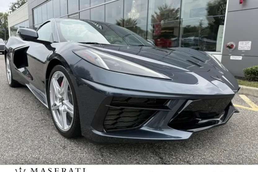 2021 Chevrolet Corvette 2LT photo 1