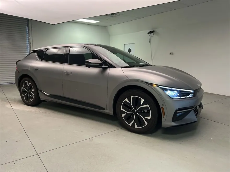 2023 Kia EV6 GT-Line photo 1