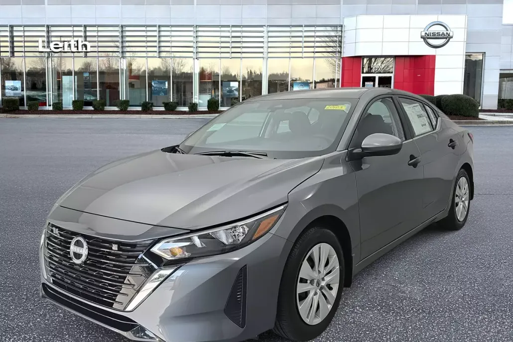 2025 Nissan Sentra S photo 1