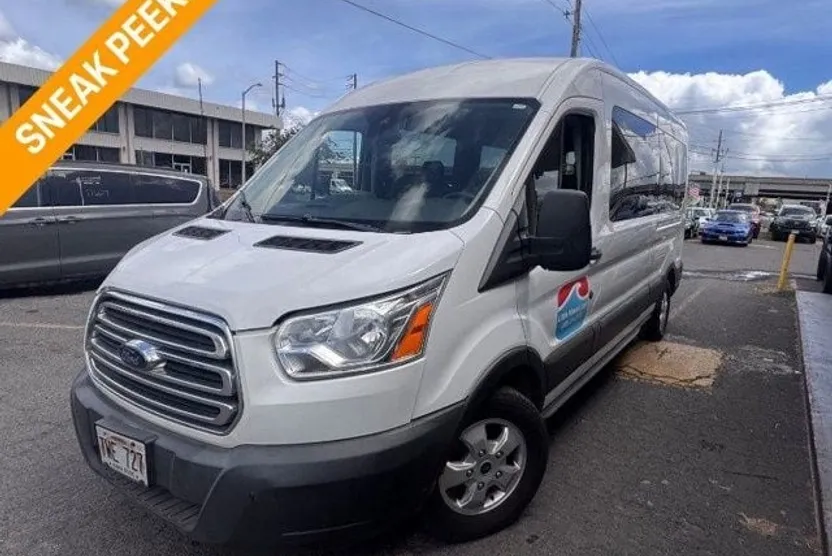 2019 Ford Transit Passenger XLT photo 1