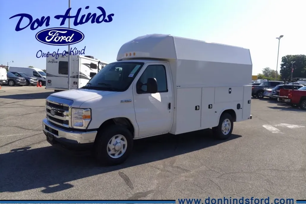 2026 Ford E-350 Base photo 1