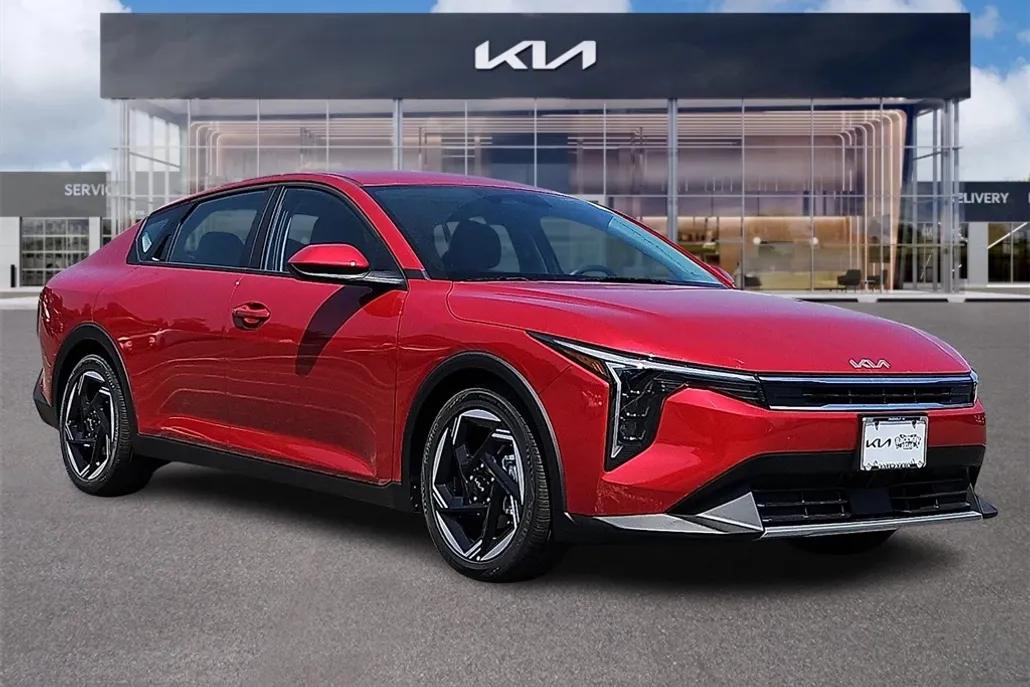 2025 Kia K4 EX photo 1