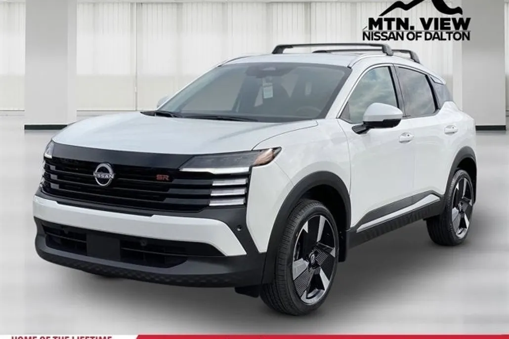 2025 Nissan Kicks SR photo 1