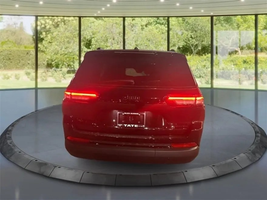 2025 Jeep Grand Cherokee Limited photo 1