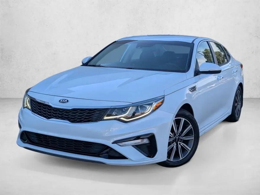 2019 Kia Optima LX photo 1