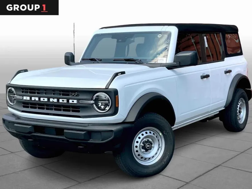 2025 Ford Bronco Base photo 1