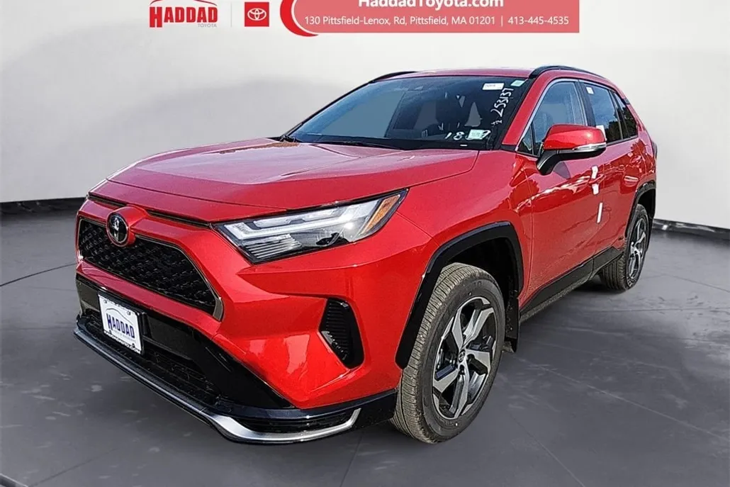 2025 Toyota RAV4 SE Hybrid photo 1