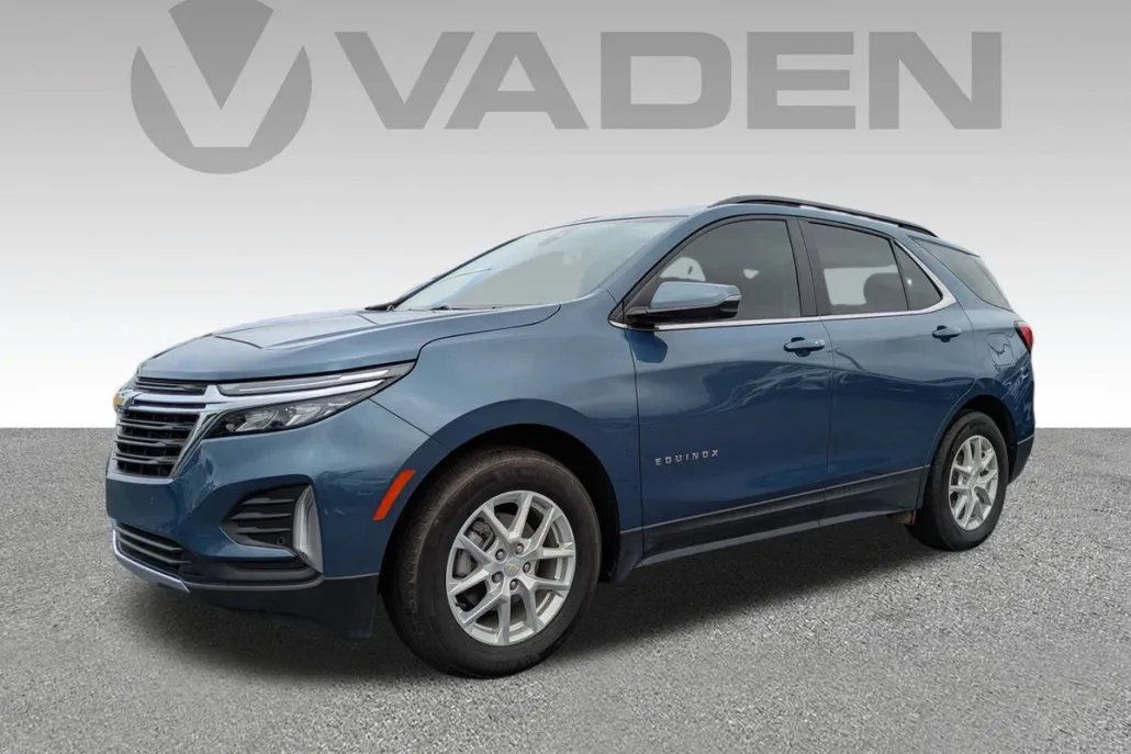2024 Chevrolet Equinox LT photo 1