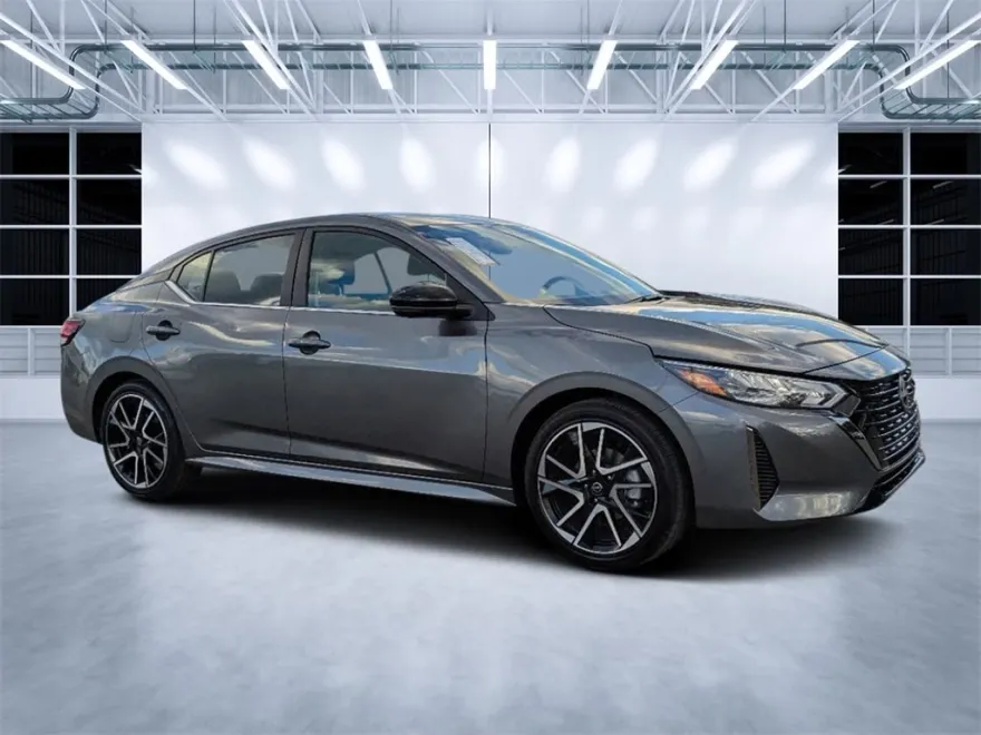 2025 Nissan Sentra SR photo 1