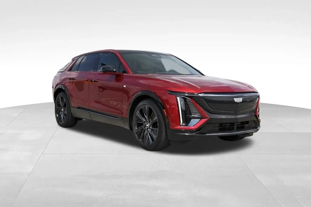 2025 Cadillac Lyriq Sport photo 1