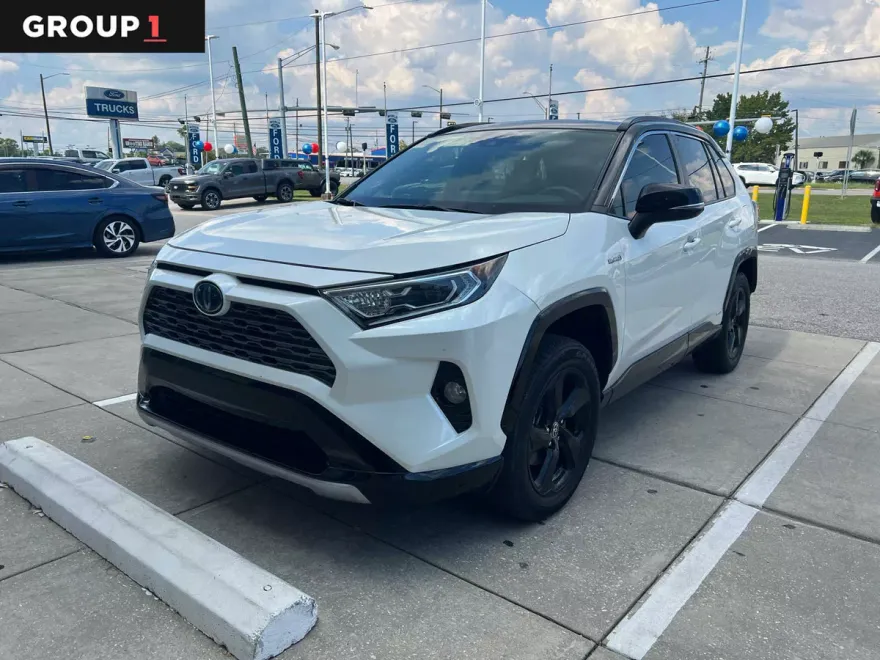 2021 Toyota RAV4 Hybrid XSE photo 1