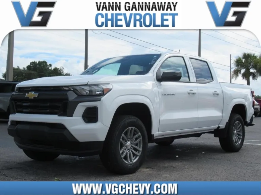 2026 Chevrolet Colorado LT photo 1