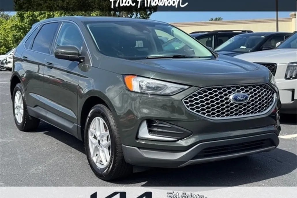 2023 Ford Edge SEL photo 1