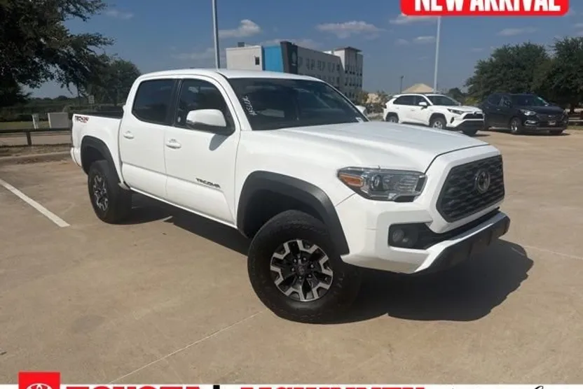 2023 Toyota Tacoma TRD Off-Road photo 1