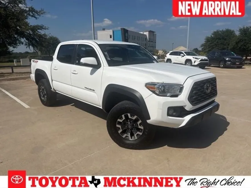 2023 Toyota Tacoma TRD Off-Road photo 1