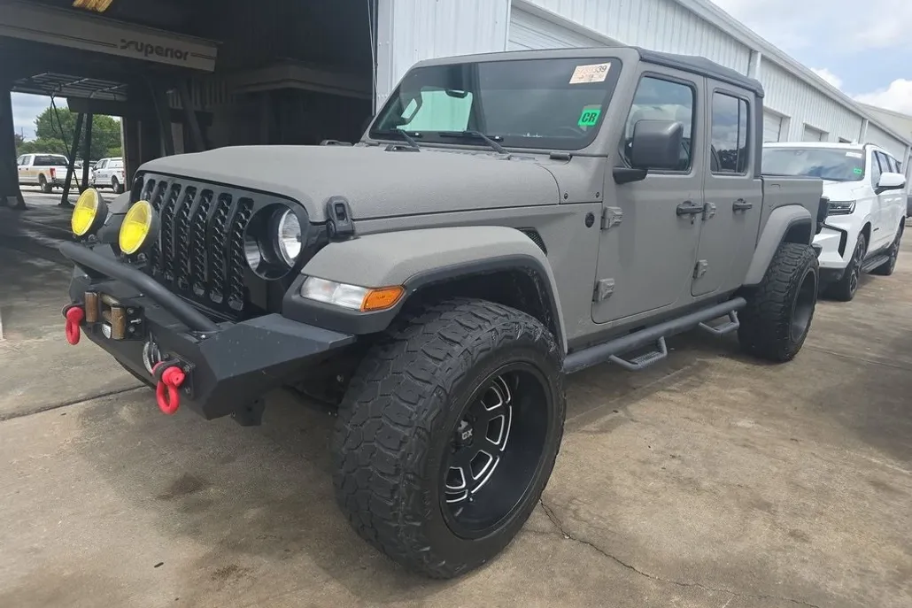 2021 Jeep Gladiator Willys photo 1