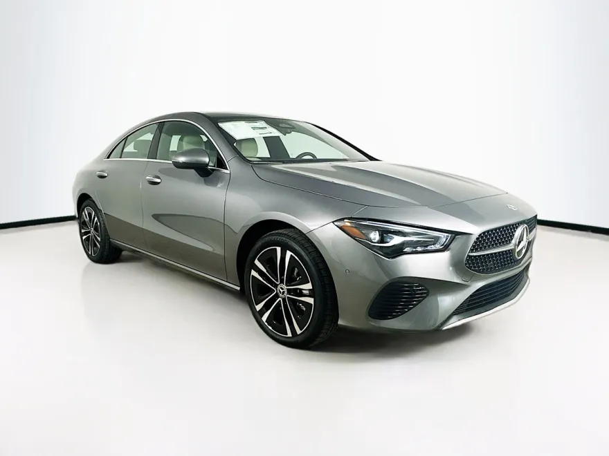 2025 Mercedes Benz CLA 250 4MATIC photo 1