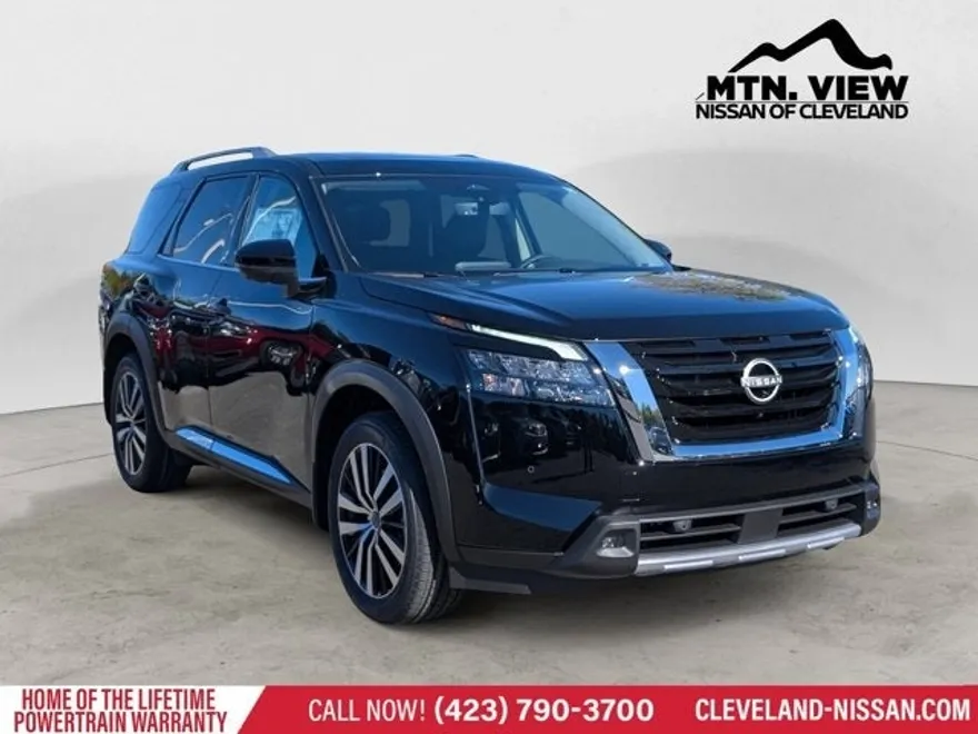 2025 Nissan Pathfinder Platinum photo 1