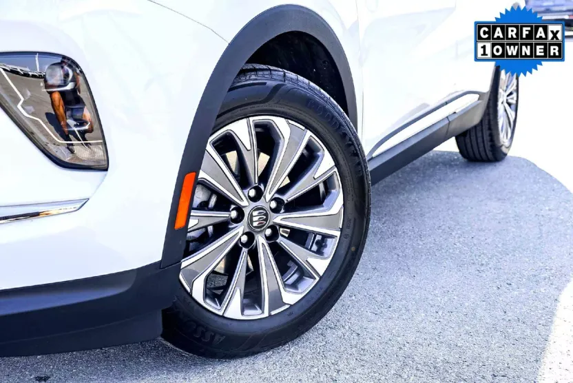 2025 Buick Envision Preferred photo 1