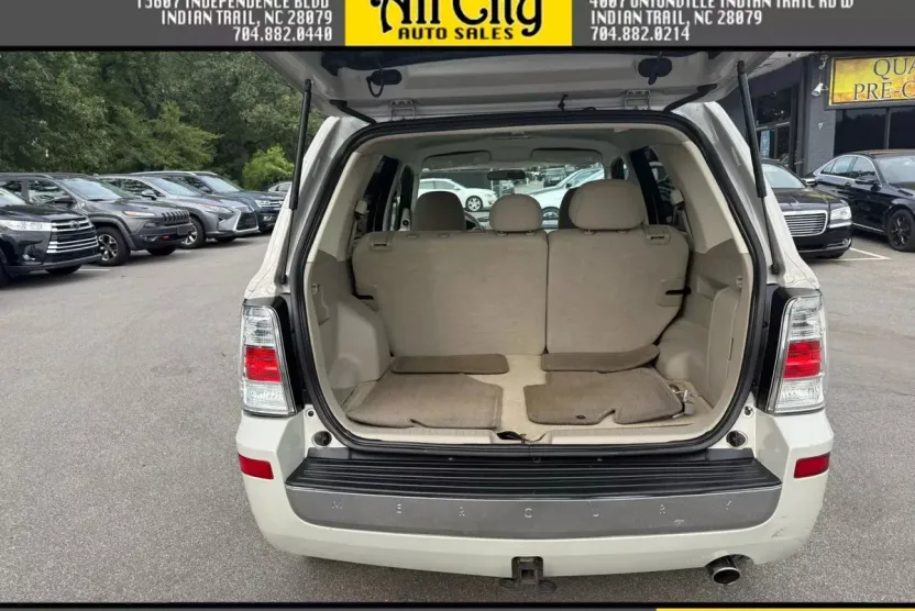 2009 Mercury Mariner Luxury photo 1