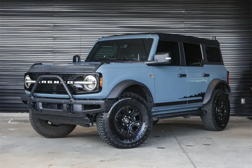 2023 Ford Bronco Wildtrak photo 1