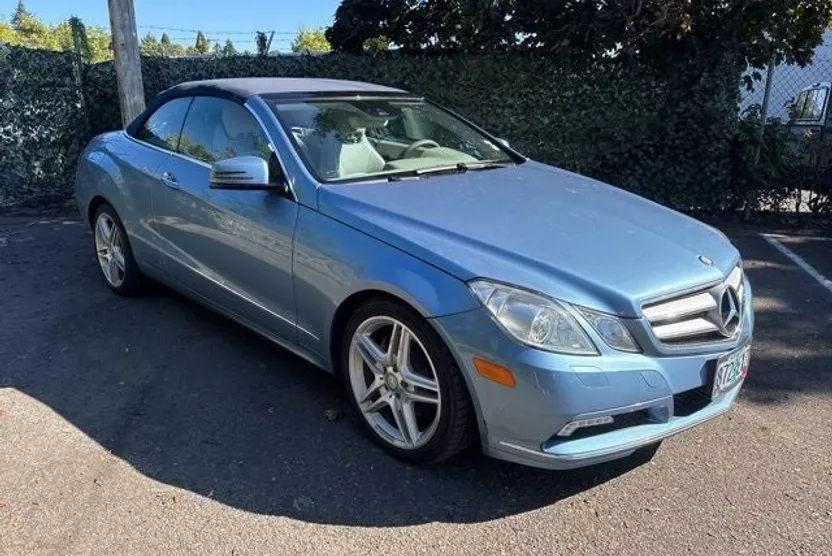 2011 Mercedes Benz E 350 photo 1