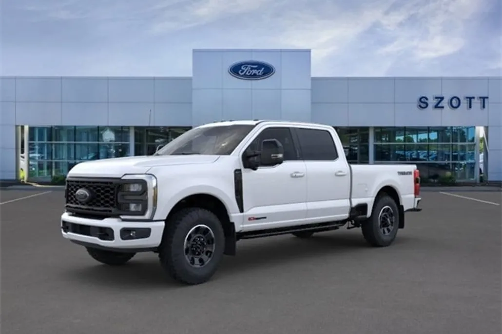 2025 Ford F-350 Lariat photo 1