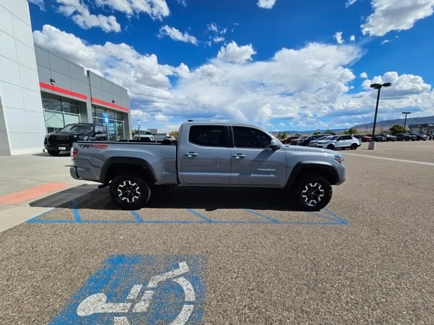 2021 Toyota Tacoma TRD Off-Road photo 1