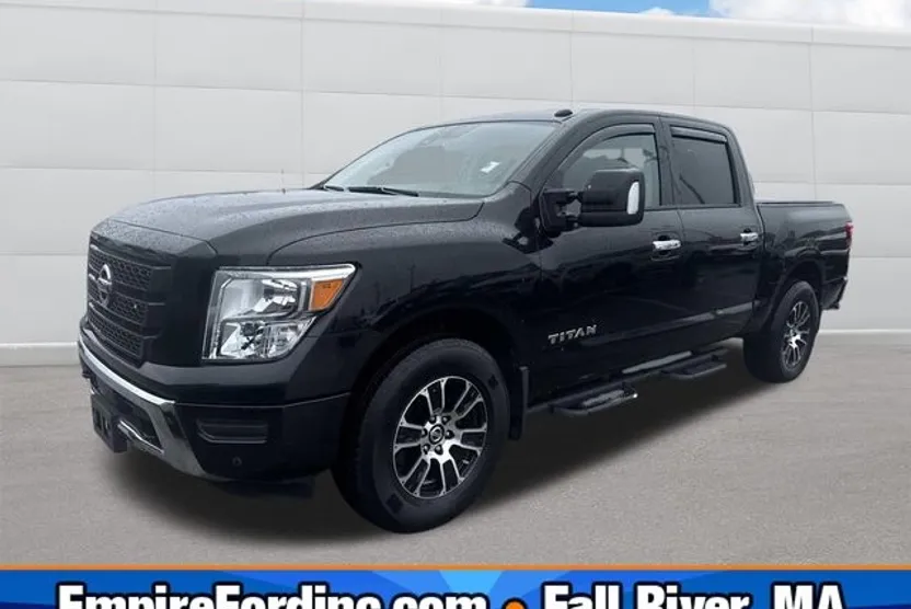2021 Nissan Titan SV photo 1