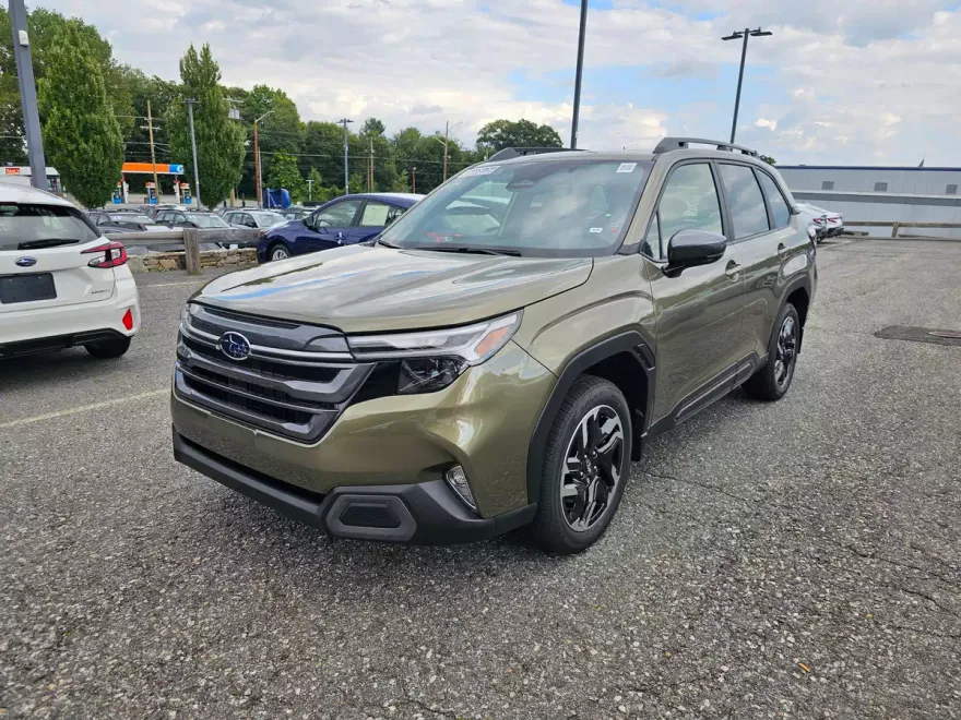 2025 Subaru Forester Limited photo 1