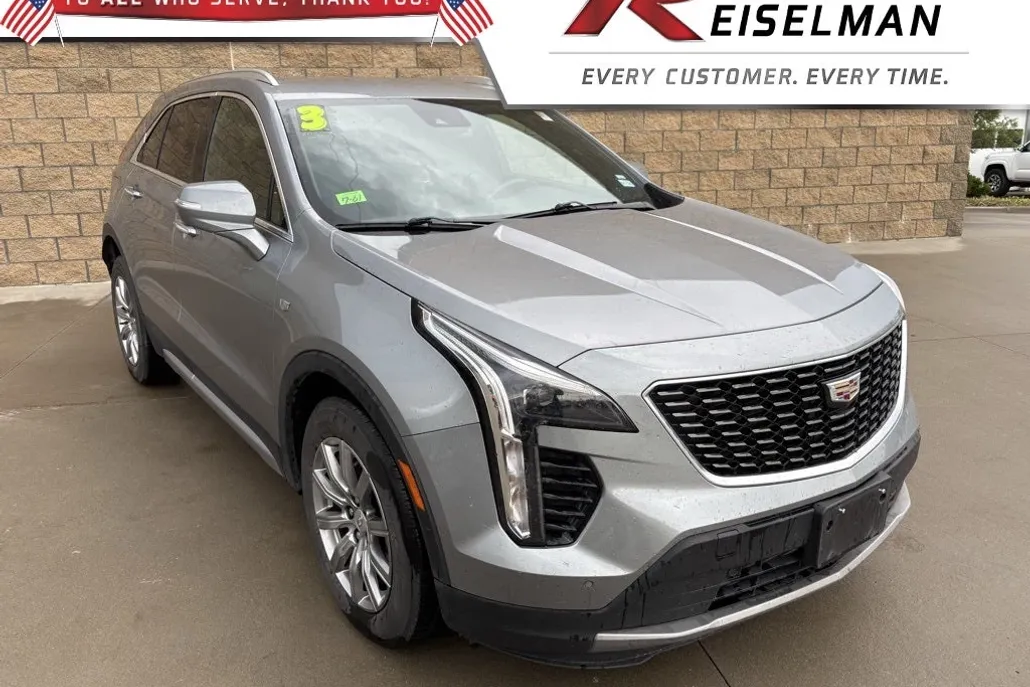2023 Cadillac XT4 Premium Luxury photo 1