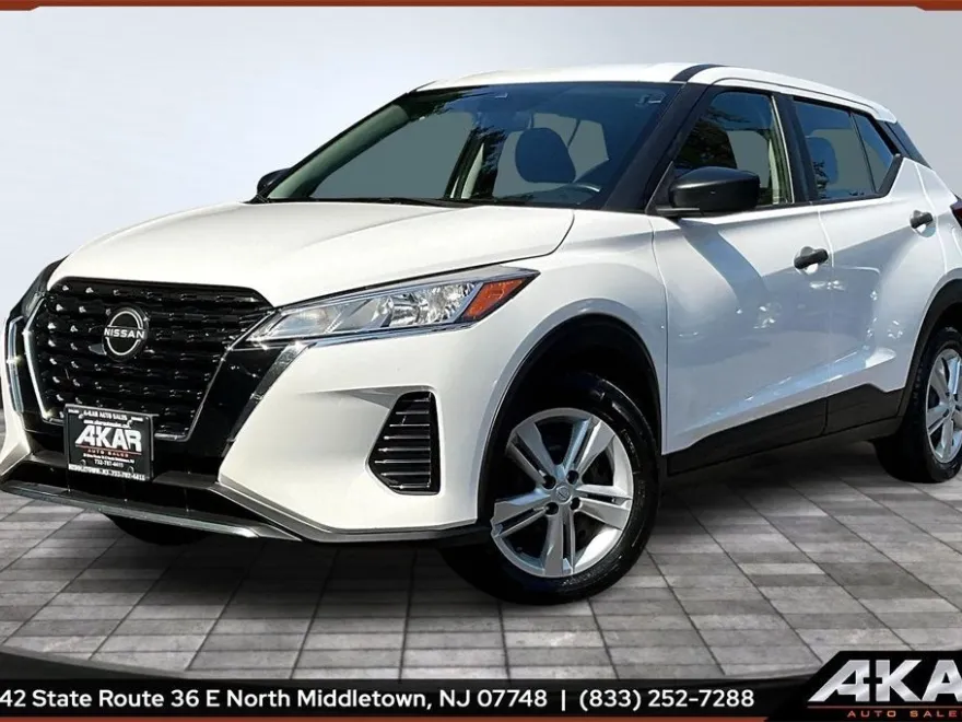 2022 Nissan Kicks S photo 1