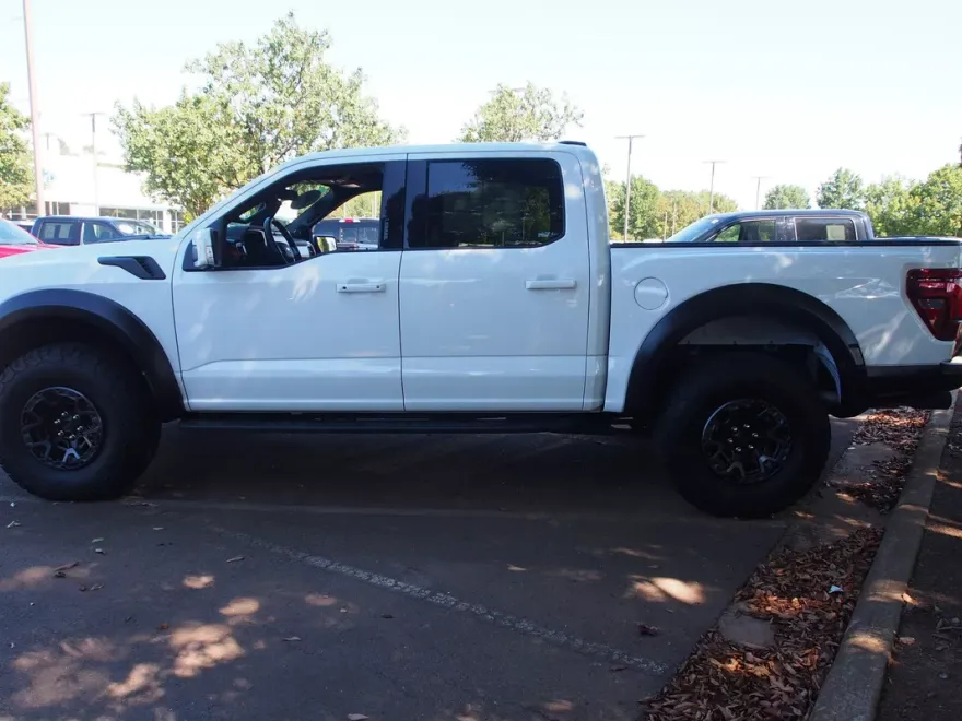 2024 Ford F-150 Raptor photo 1