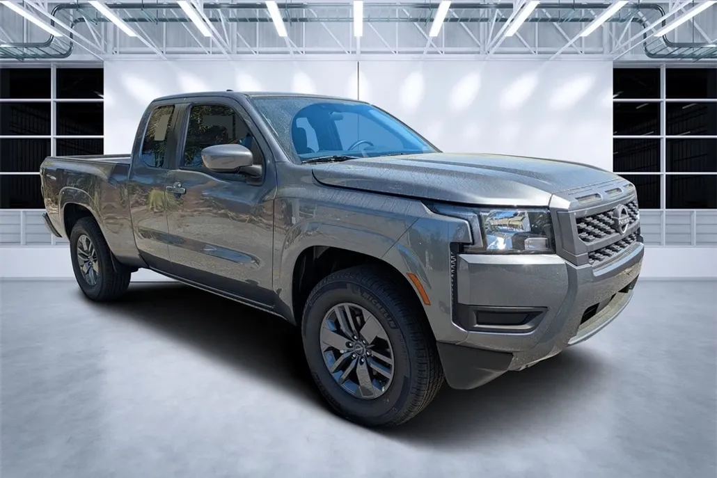 2025 Nissan Frontier SV photo 1