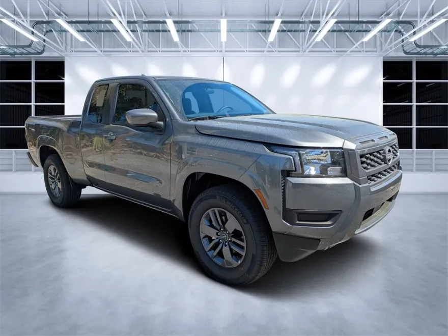2025 Nissan Frontier SV photo 1