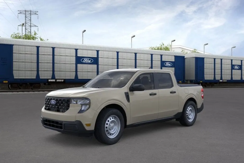 2025 Ford Maverick XL photo 1