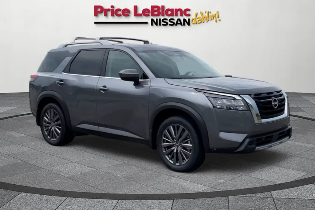 2025 Nissan Pathfinder SL photo 1