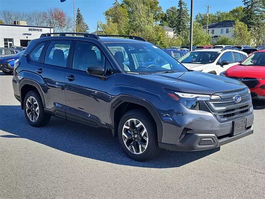 2025 Subaru Forester Base photo 1