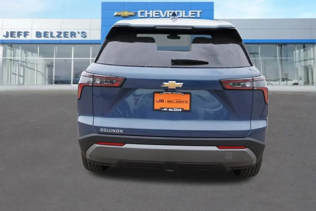 2026 Chevrolet Equinox LT photo 1