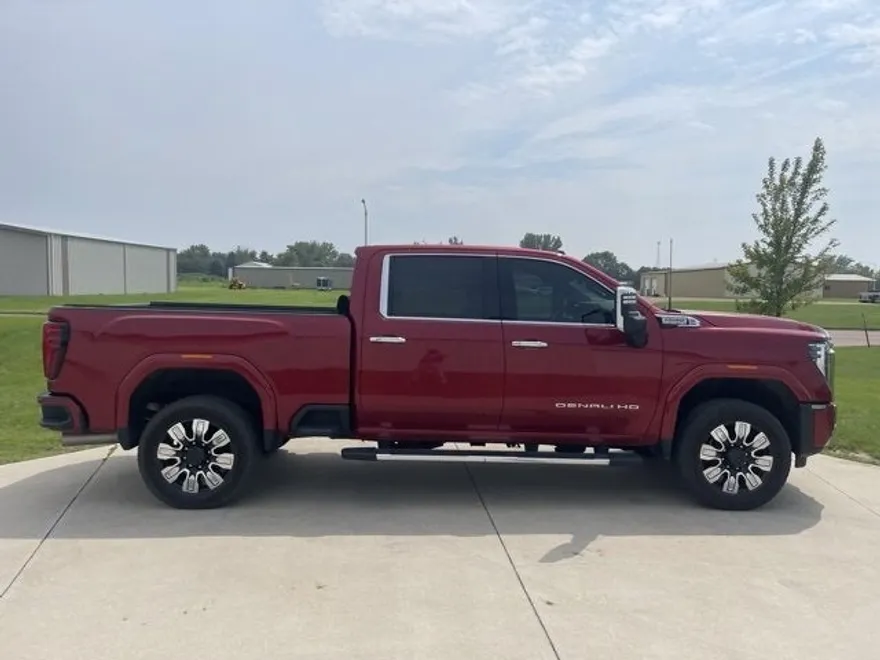 2024 Gmc Sierra 2500 HD Denali photo 1