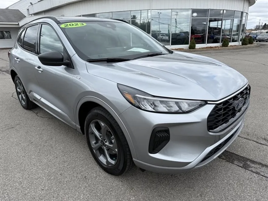 2023 Ford Escape ST-Line photo 1