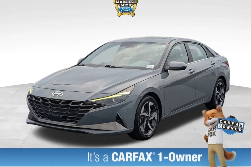 2022 Hyundai Elantra SEL photo 1