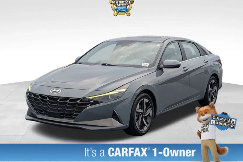 2022 Hyundai Elantra SEL photo 1