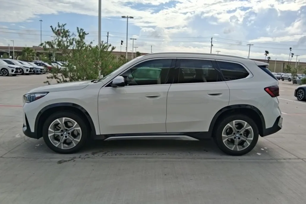 2023 Bmw X1 XDrive28i photo 1