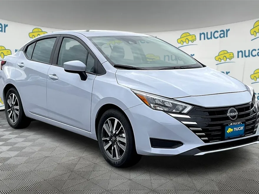 2025 Nissan Versa 1.6 SV photo 1