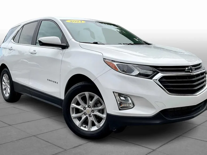 2021 Chevrolet Equinox LT photo 1