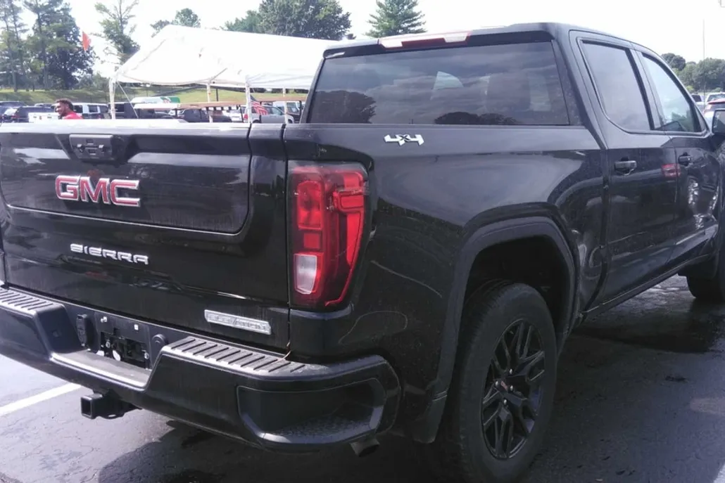 2022 Gmc Sierra 1500 Elevation photo 1