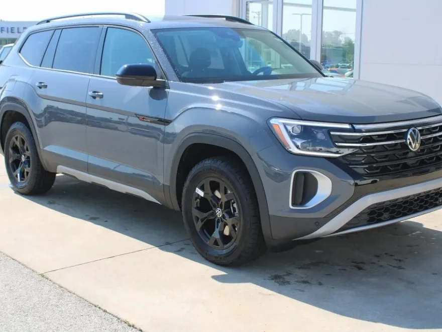 2026 Volkswagen Atlas Peak Edition SE photo 1