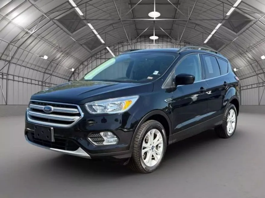 2018 Ford Escape SE Sport photo 1