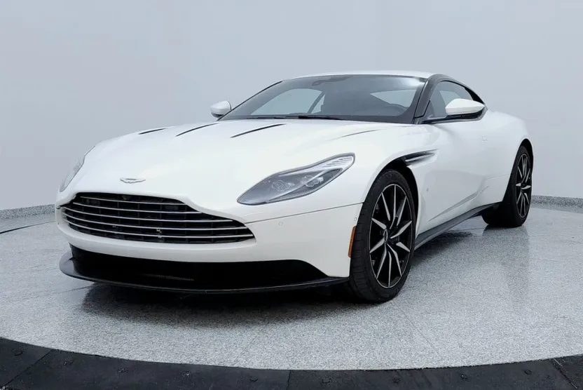 2018 Aston Martin DB11 photo 1